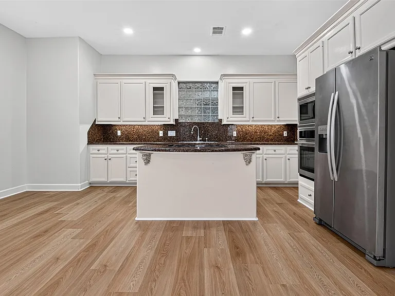 5410 Rose St — Photo 18