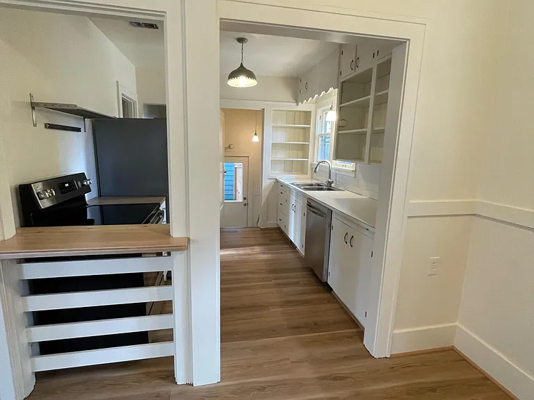404 SE 83rd Ave — Photo 10