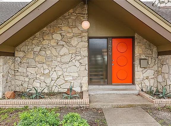 4th image of 2629 Beechmont Dr