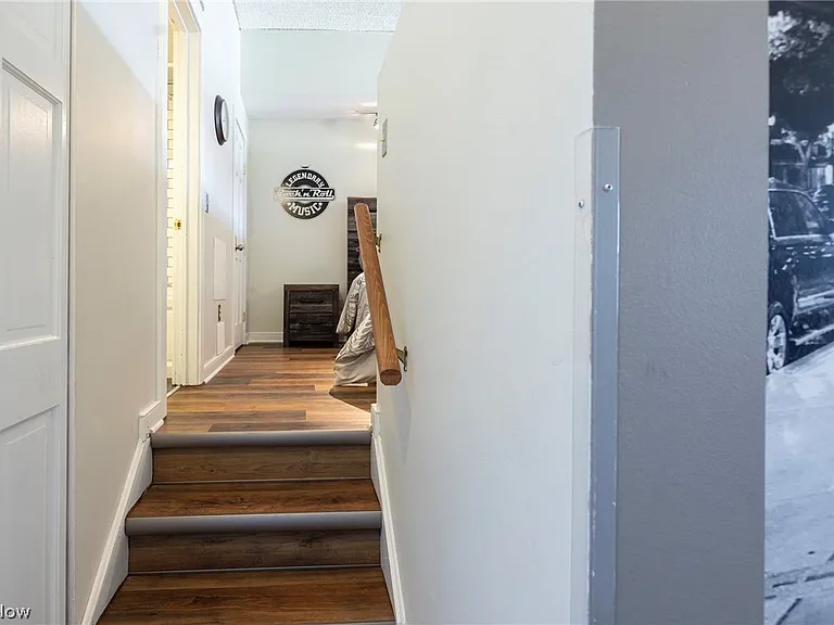 408 W Saint Clair Ave #607 — Photo 9