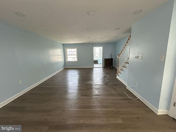 5th image of 7015 Elmwood Ave