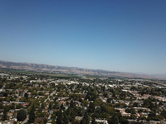5th image of 7560 Miller Ave