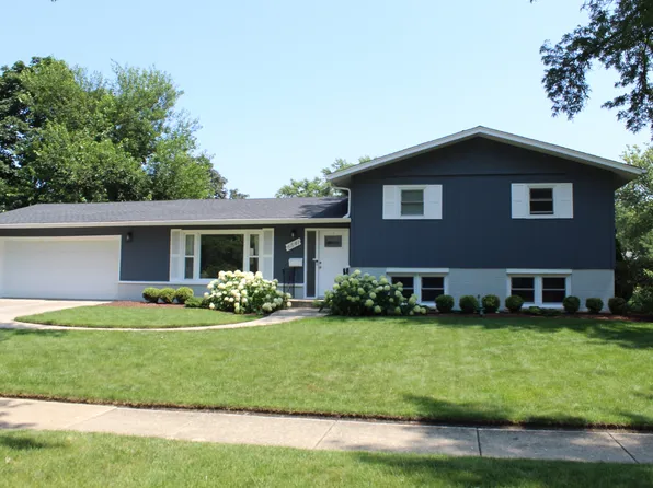 6541 Lyman Ave, Downers Grove, IL 60516