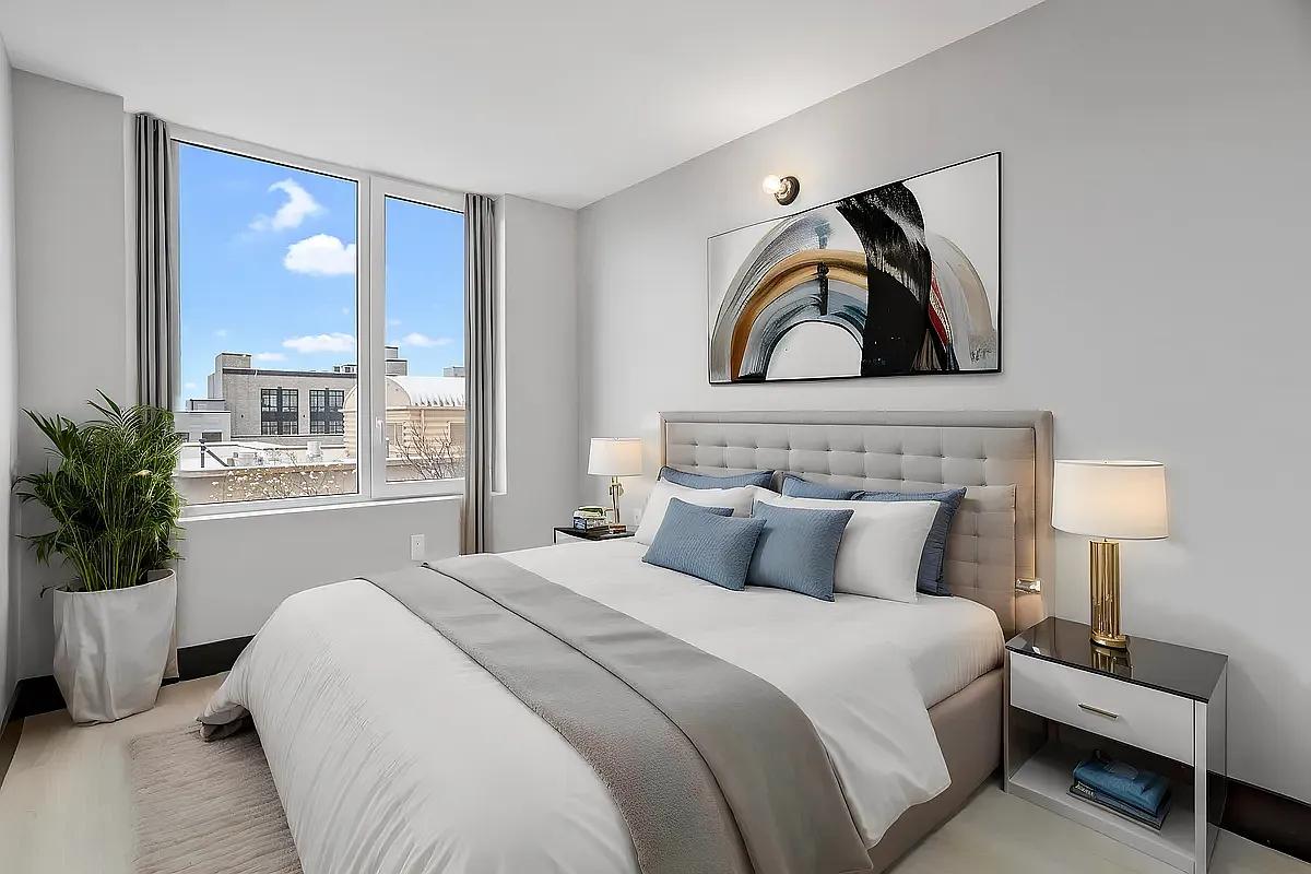 763 Lexington Avenue — Photo 4
