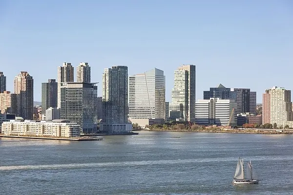 Rented by Camelot Realty Group | media 29