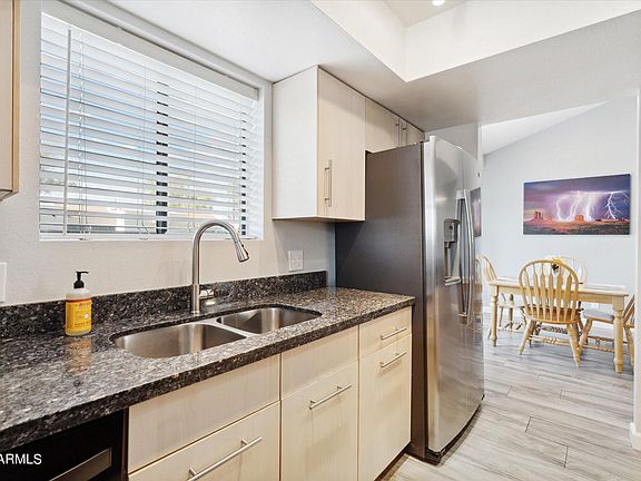 4th image of 850 S RIVER Drive #2029