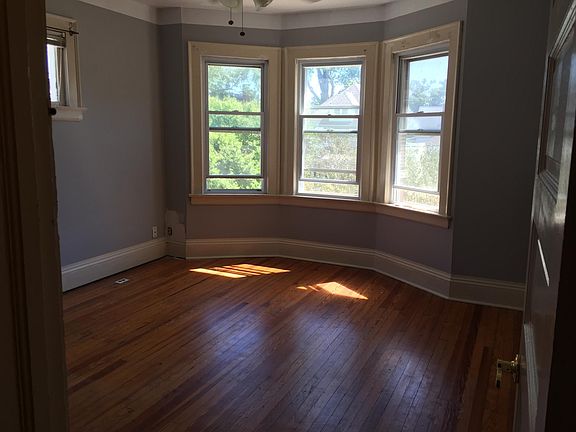 5th image of 1498 Wagar Ave