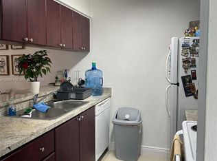 8100 Geneva Ct APT 445, Doral, FL 33166