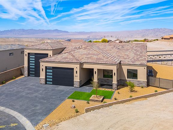 2nd image of 3027 Fort Yuma Trail