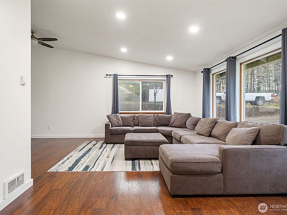 4th image of 13008 154th Street NW
