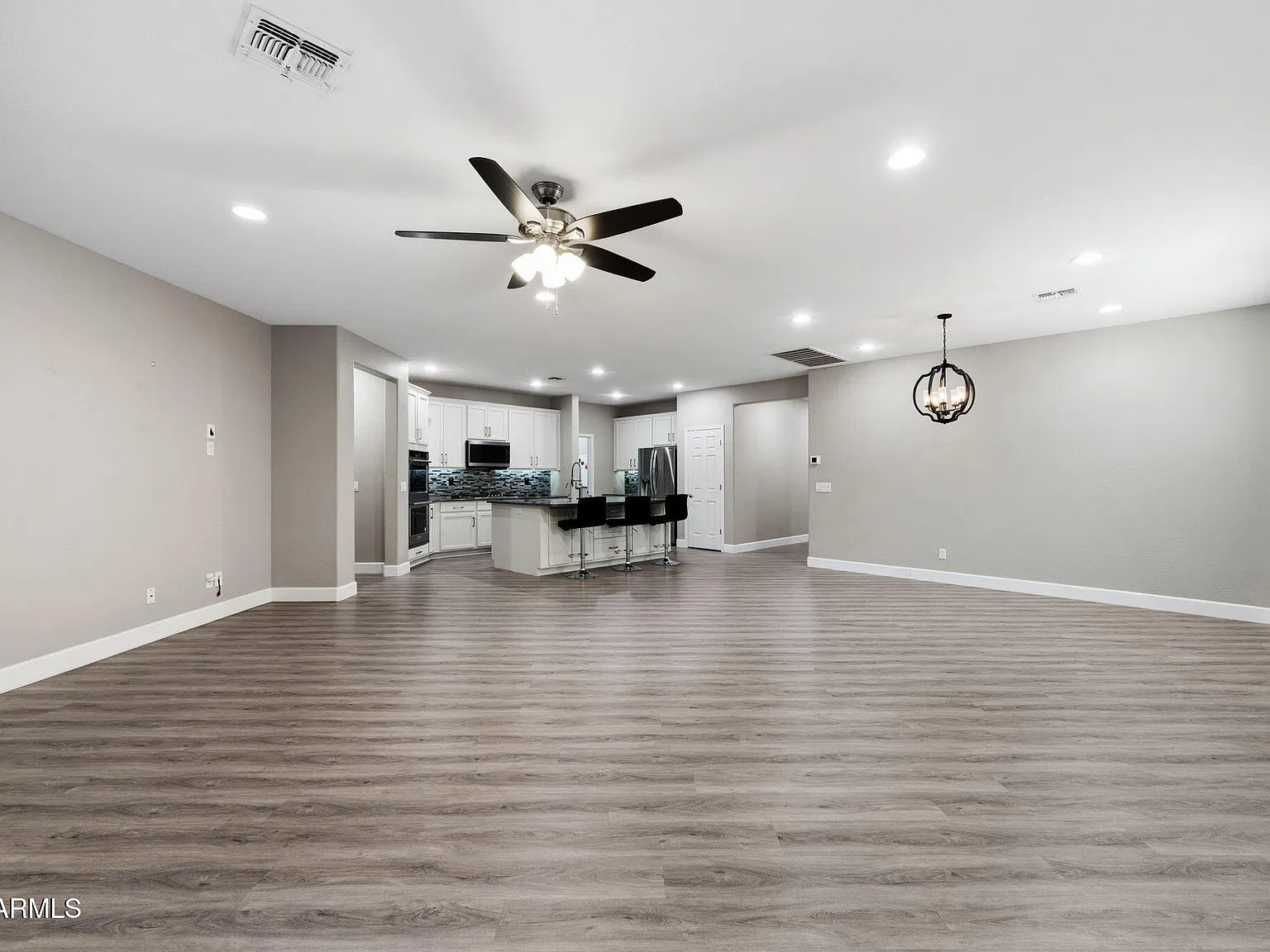 3 bed, 2.0 bath, 1843 sqft, $3,000 — Photo 3