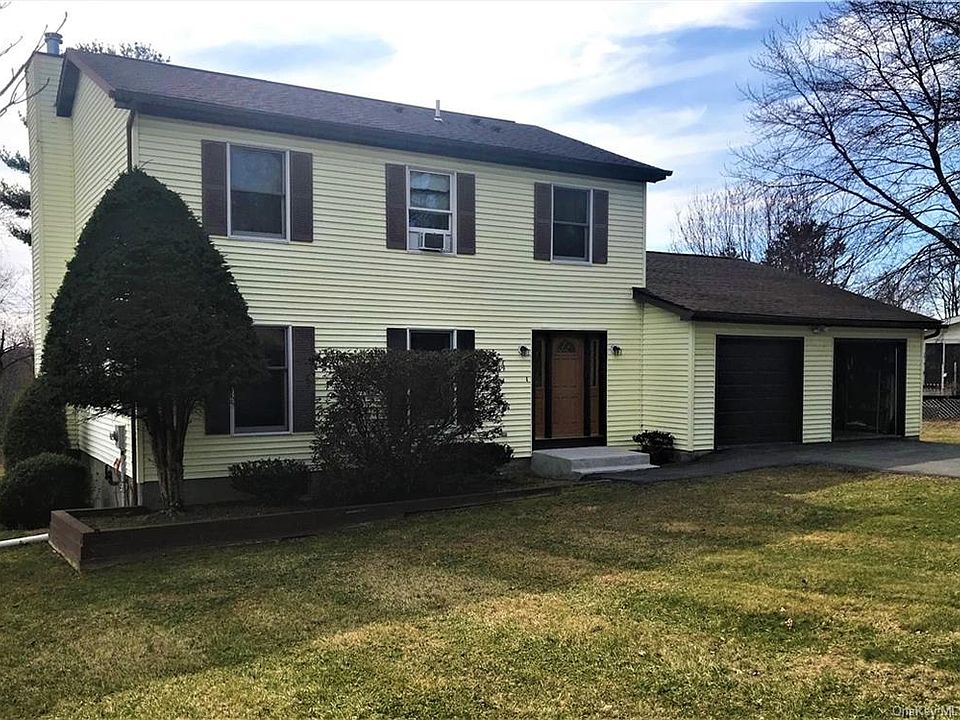 1st image of 4 Longview Dr