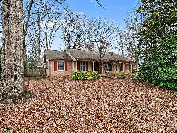 4th image of 3430 Rea Rd