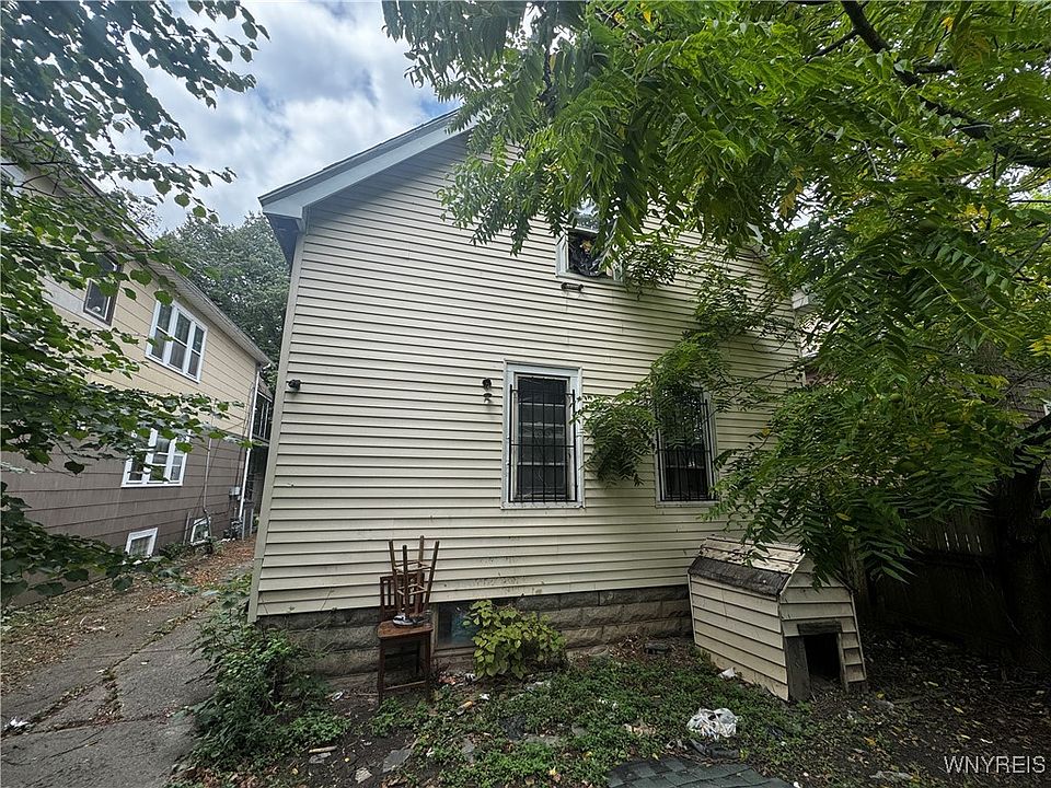 2nd image of 437 Cornwall Ave