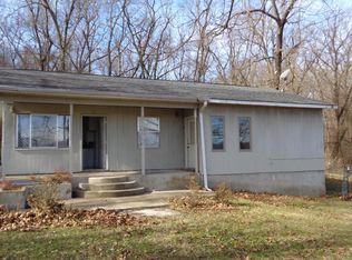 11810 Old Scenic Dr, Neosho, MO 64850