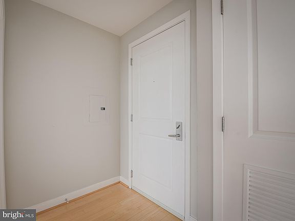 3rd image of 820 N Pollard St APT 906