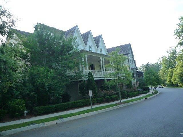 1st image of 431 Latimer St