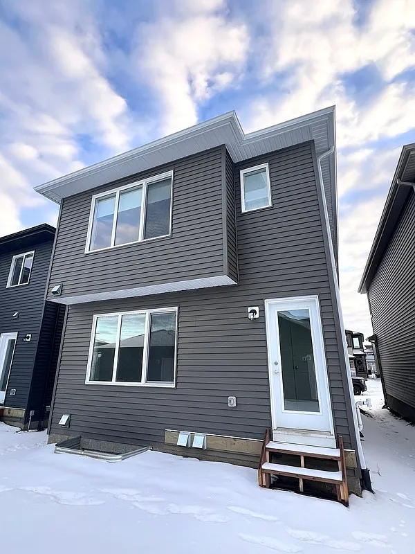 3 bed, 2.5 bath, 1700 sqft, $2,200 — Photo 3