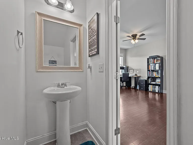 112 Moss Creek Dr — Photo 4