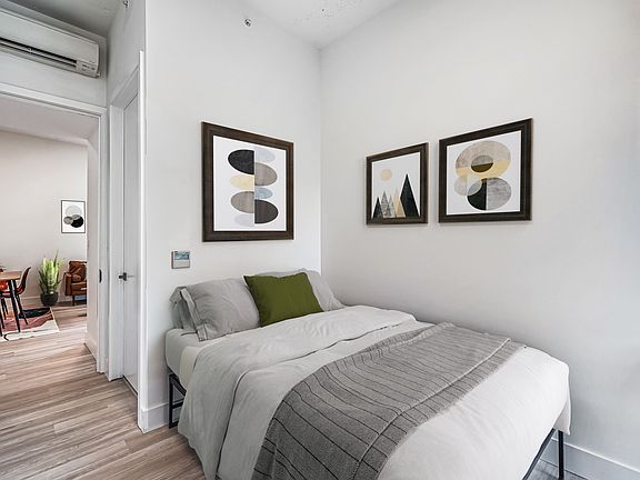 5th image of 626 NW 11th Ave #33C