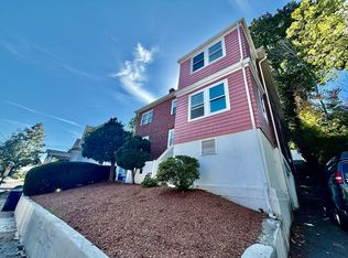 62 Algonquin Rd #2, Chestnut Hill, MA 02467