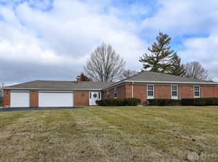 1533 Lindenhurst Dr, Dayton, OH 45459