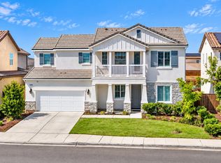 2468 Montana Ave, Clovis, CA 93619