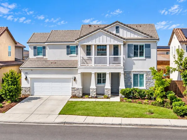 2468 Montana Ave, Clovis, CA 93619