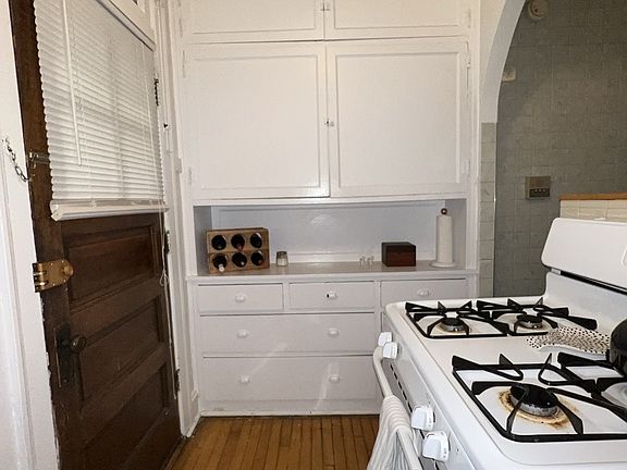4th image of 4833 N Hoyne Ave APT 2B