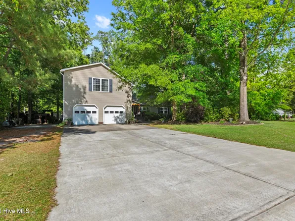 346 Knollwood Drive, Hampstead, NC 28443