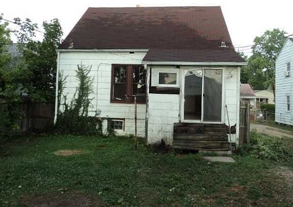 2nd image of 2333 N Pontiac St