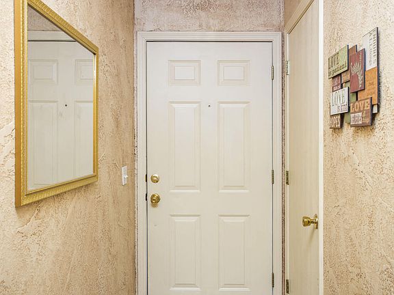3rd image of 7619 Loma Vista Dr