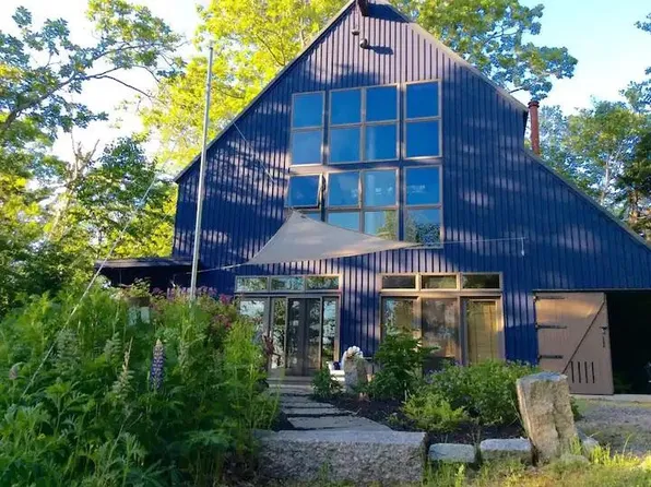 15 Cedar Lane, Brooksville, ME 04617