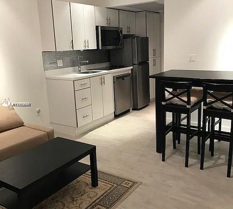 5th image of 1601 Meridian Ave #208