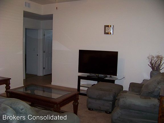 2nd image of 400 Hillside Dr #712