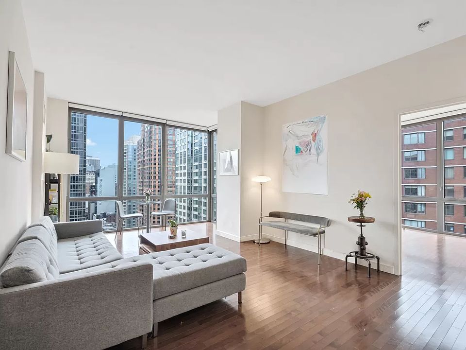 1st image of 101 W 24th St APT 24E