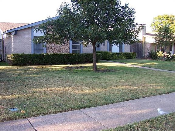 2nd image of 2025 Aspen Ln