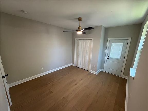 5th image of 8437 Spruce St
