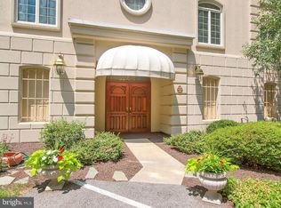 2025 S Queen St APT 241, York, PA 17403