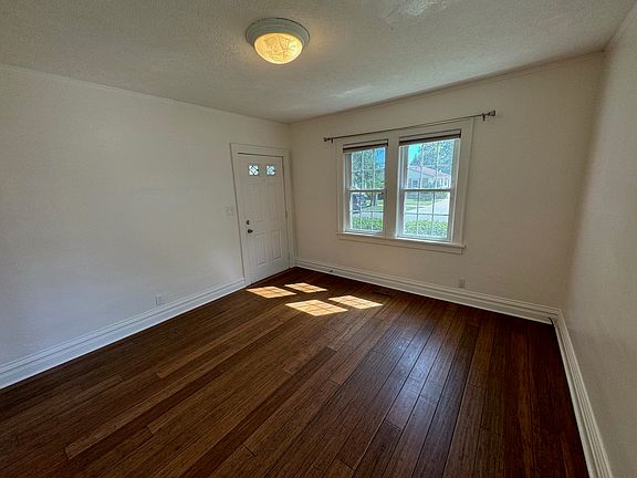 5th image of 1415 Josephine St