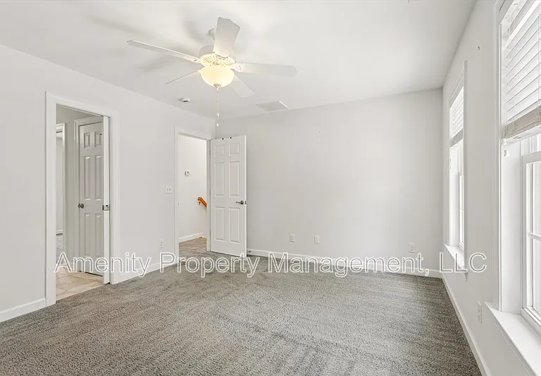 5434 Center St #1 — Photo 18