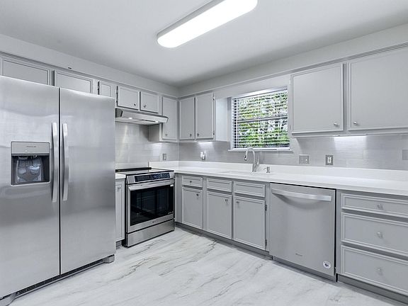 2nd image of 310 Nix Rd