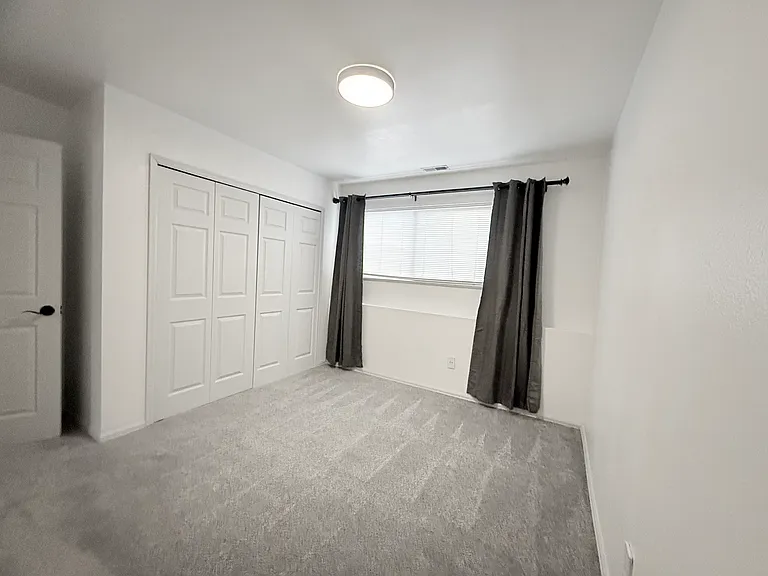 5025 N Carefree Cir #4 — Photo 3