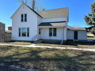 121 N Walnut St, Genoa, NE 68640