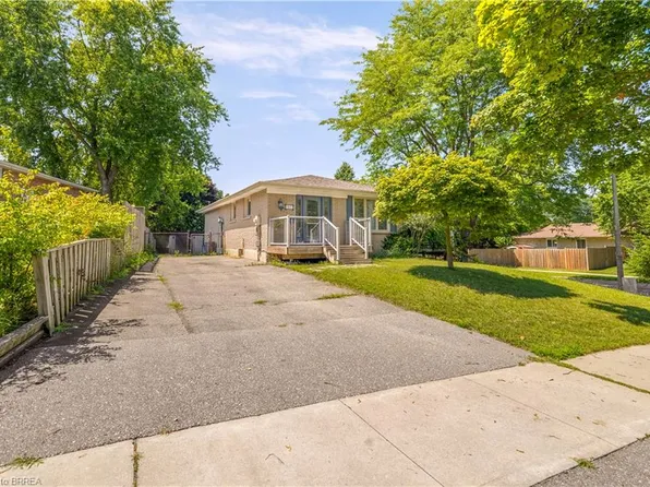 160 Woodlawn Ave, Brantford, ON N3R 5H4