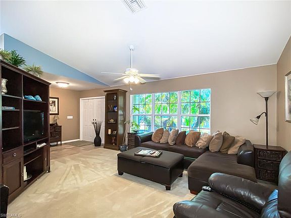 4th image of 2801 SW 36th St