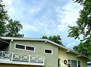 401 S 5th Ave, Walworth, WI 53184
