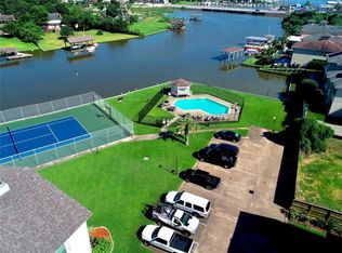 1908 Lakeside Dr, Seabrook, TX 77586