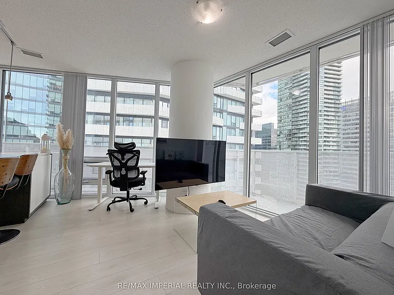 88 Harbour St #2802 — Photo 7