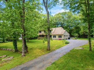 34 Chriswood Trce, Ledyard, CT 06339